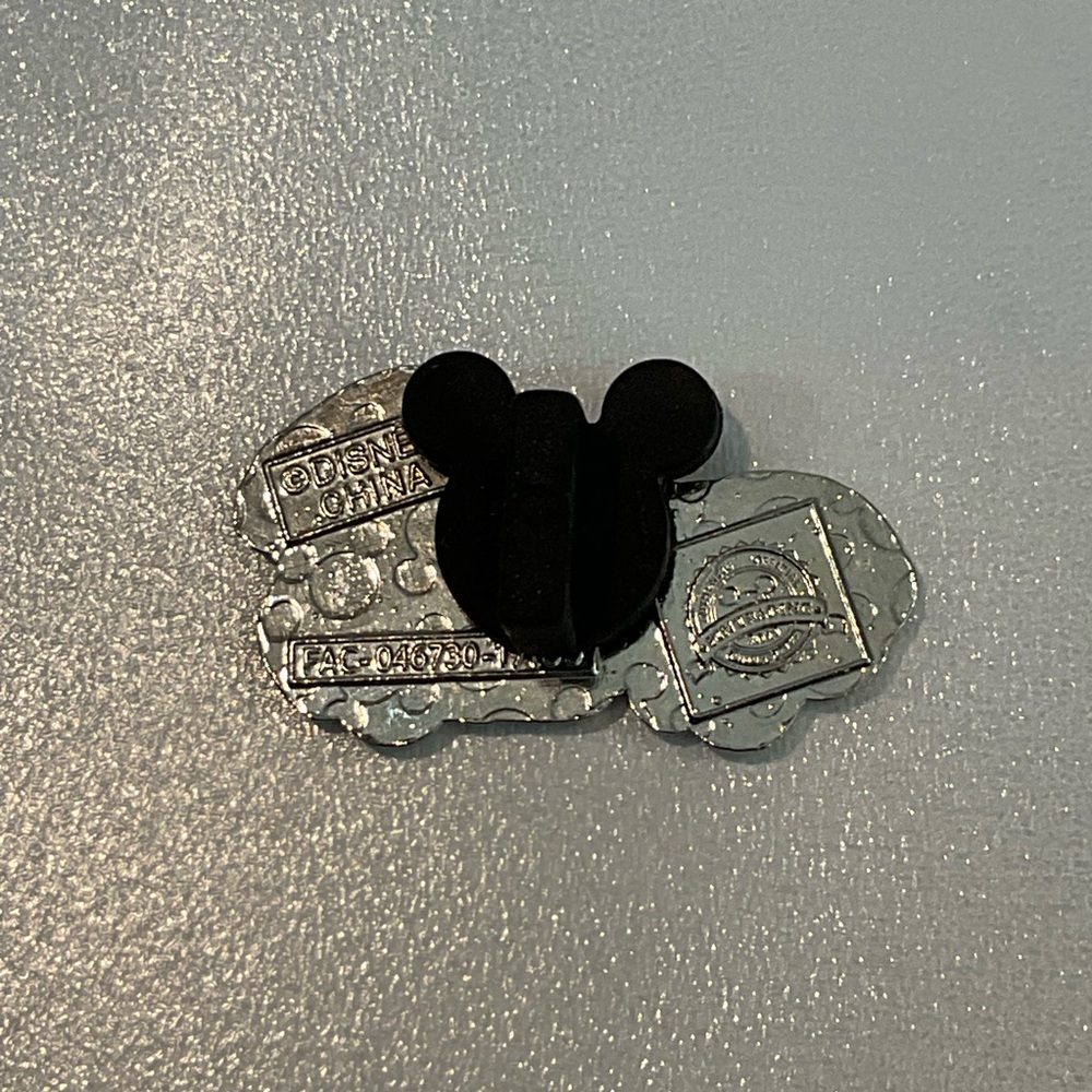 Disney Racers Steamboat Willie Pin - Picture 2 of 2